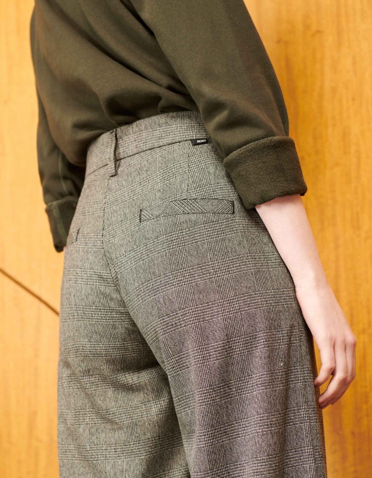 Fancy Pockets Black Slit Detailed Formal Pants