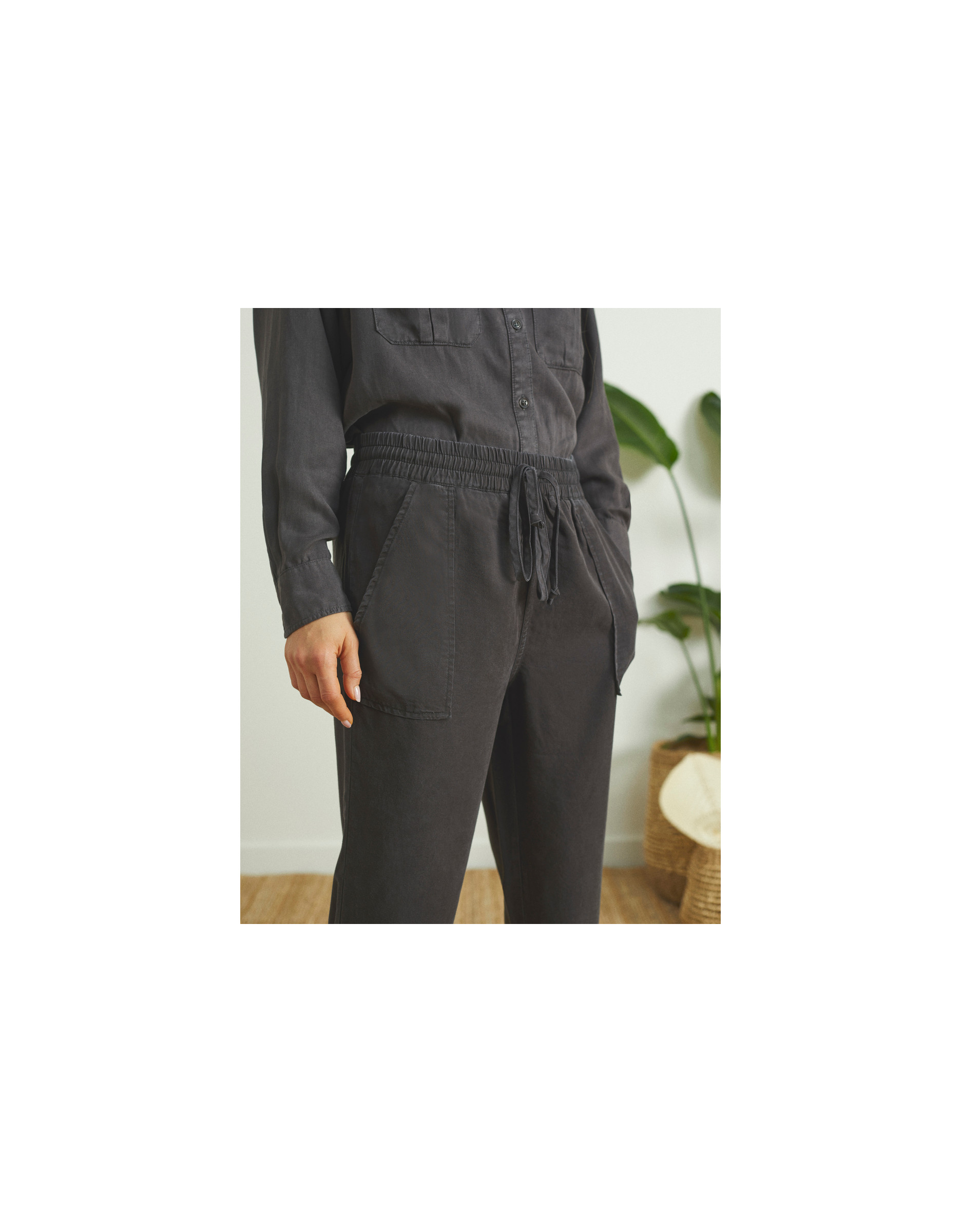 grey military trousers